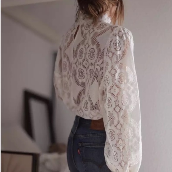 lace scalloped edge high neck long sleeve sheer to - Picture 8 of 9